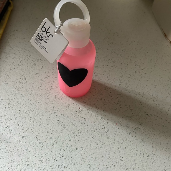 bkr Teeny Pink Bottle with Black Heart Design and little straw cap - Picture 5 of 5